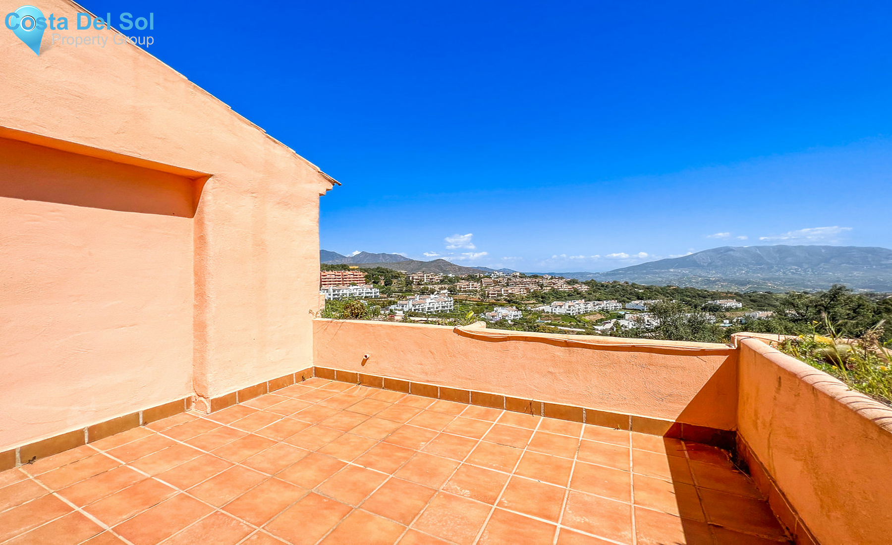 Top Floor Apartment in Marbella-1294188