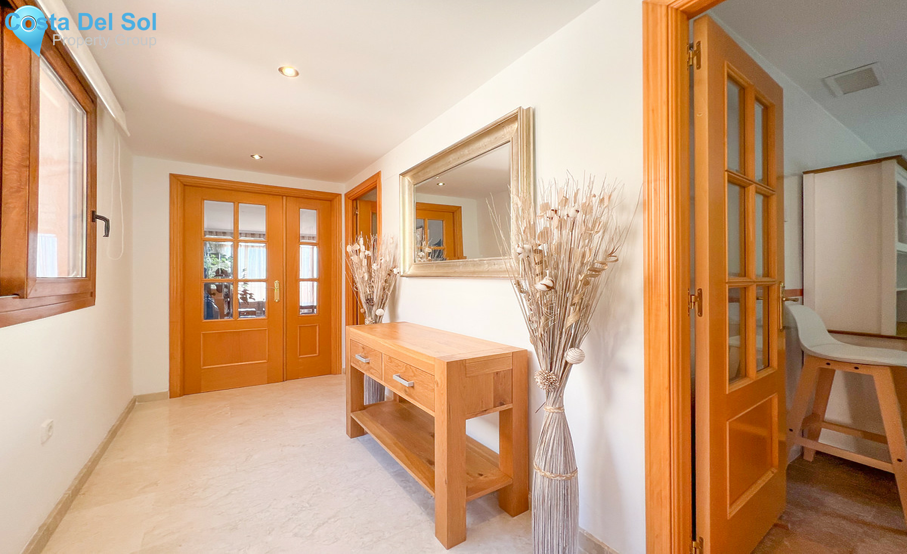 Top Floor Apartment in Marbella-1294175