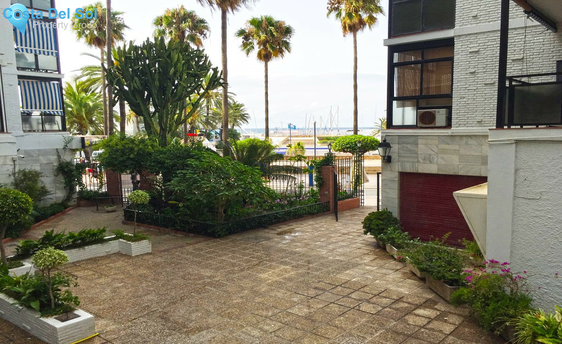 Top Floor Apartment in Marbella-1375321