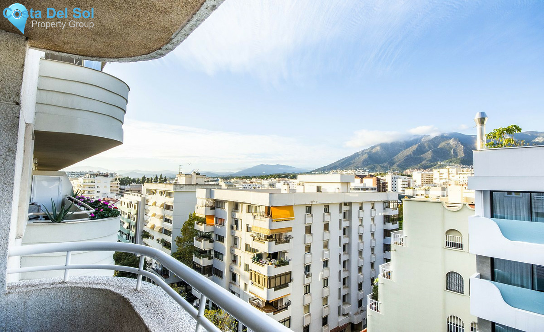 Top Floor Apartment in Marbella-1521687