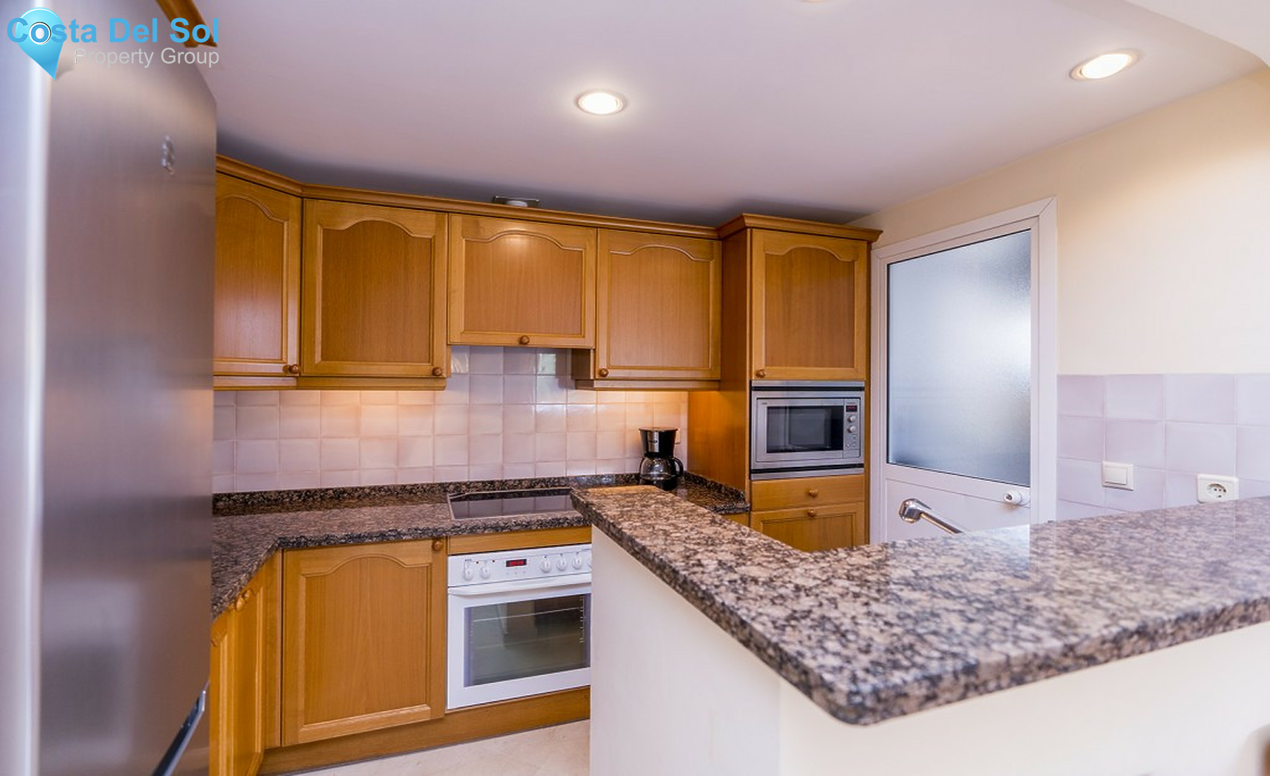 Top Floor Apartment in Marbella-1522477