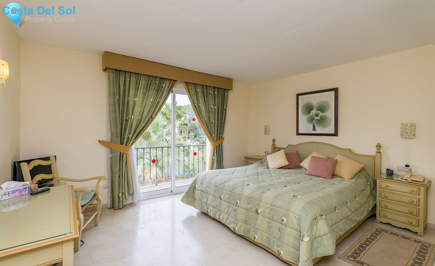 Top Floor Apartment in Marbella-1522480