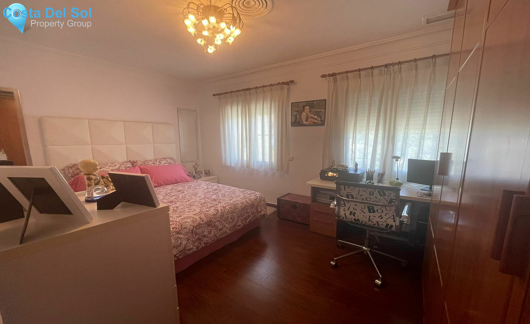 Top Floor Apartment in Marbella-1141799