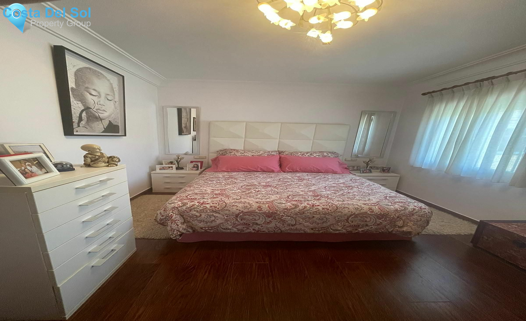 Top Floor Apartment in Marbella-1141800