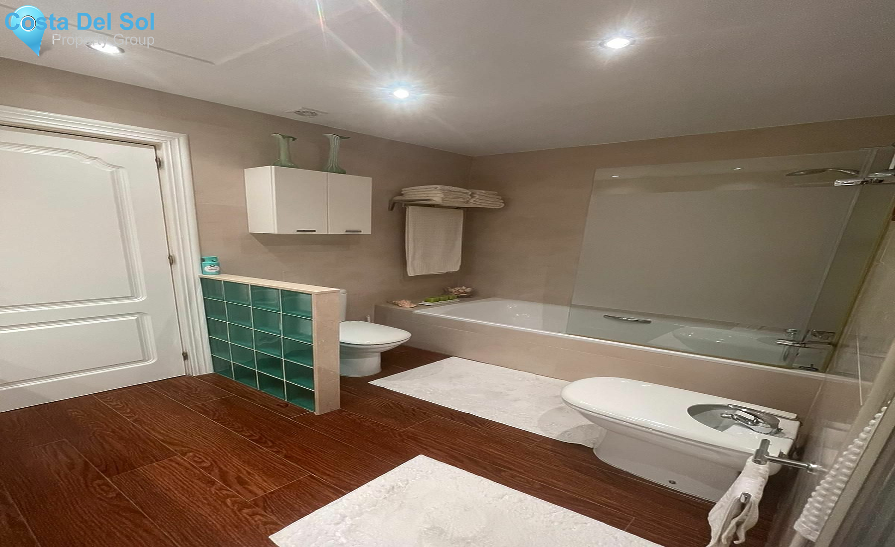 Top Floor Apartment in Marbella-1141804