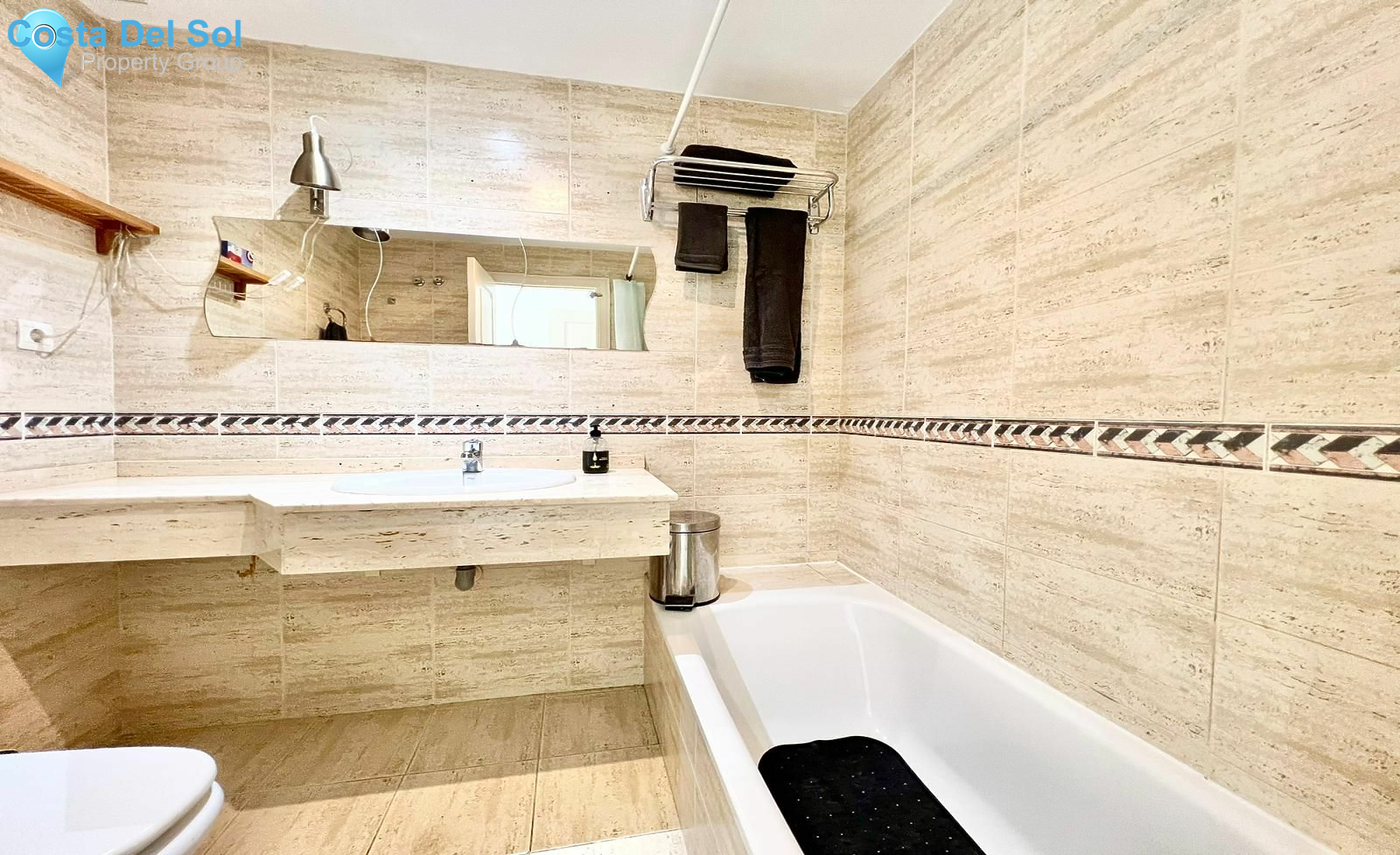 Top Floor Apartment in Marbella-1548804