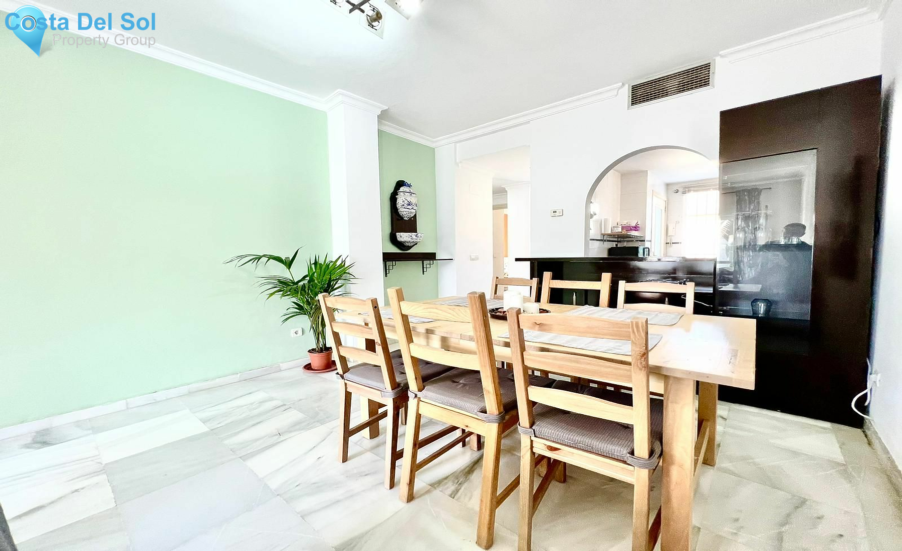 Top Floor Apartment in Marbella-1548799
