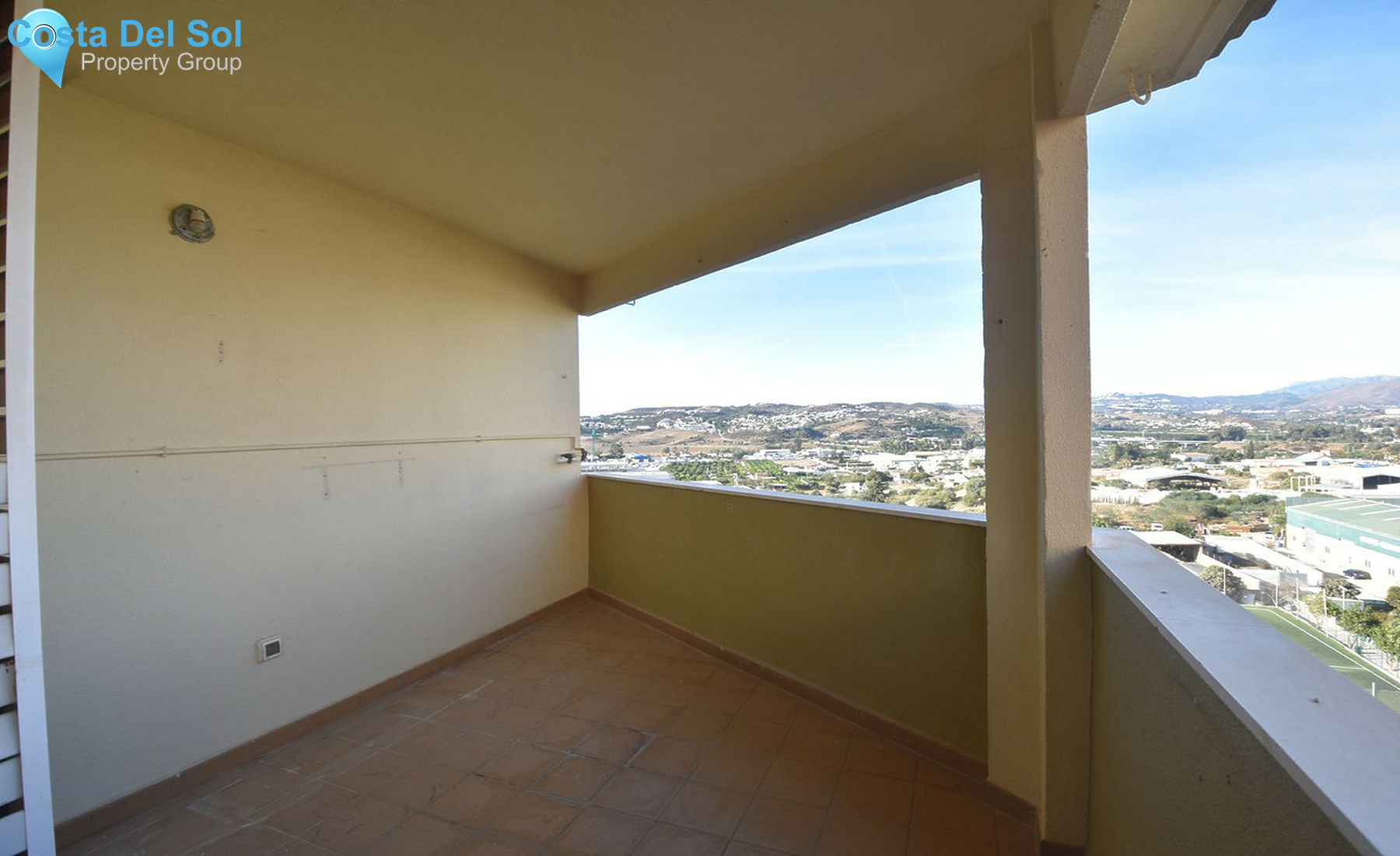 Top Floor Apartment in Mijas Costa-1525411