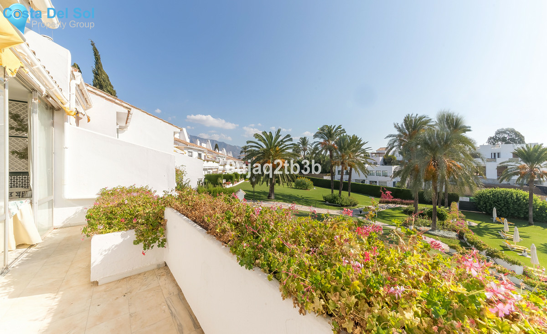 Top Floor Apartment in Nueva Andalucía-715074