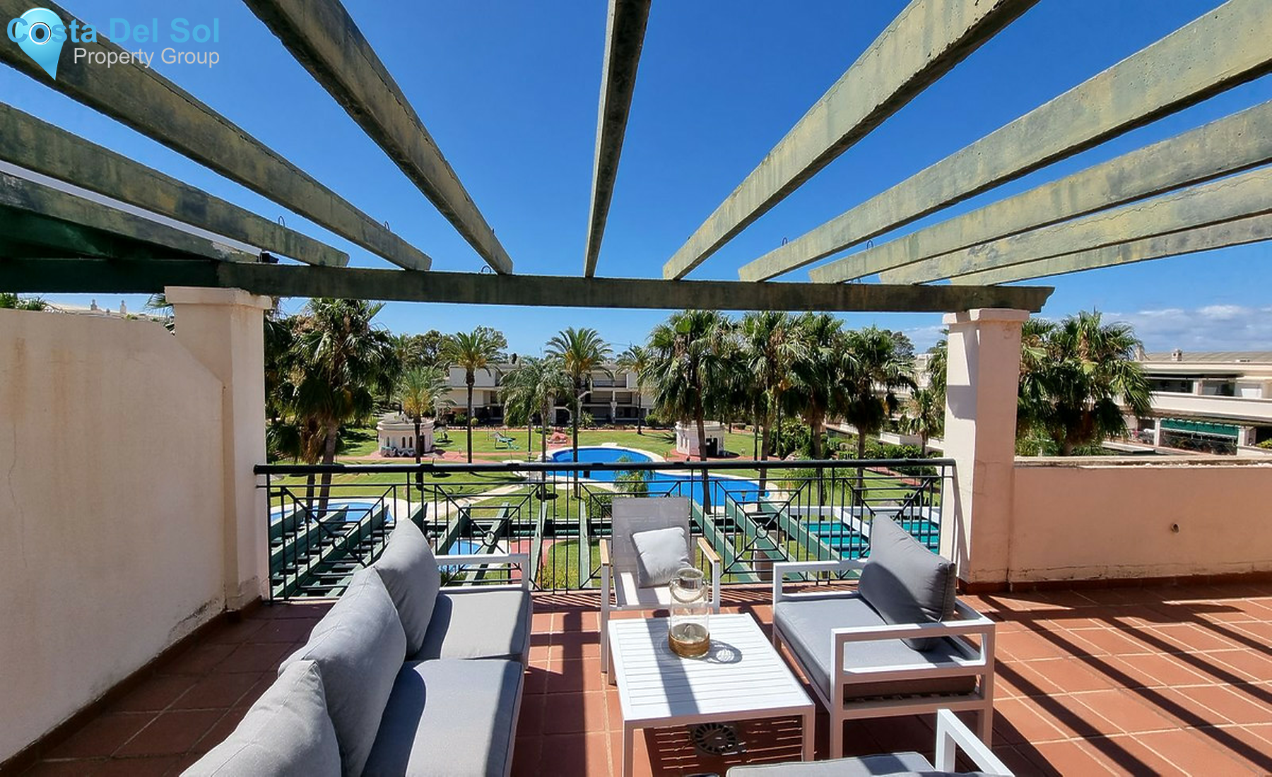 Top Floor Apartment in Nueva Andalucía-1249206