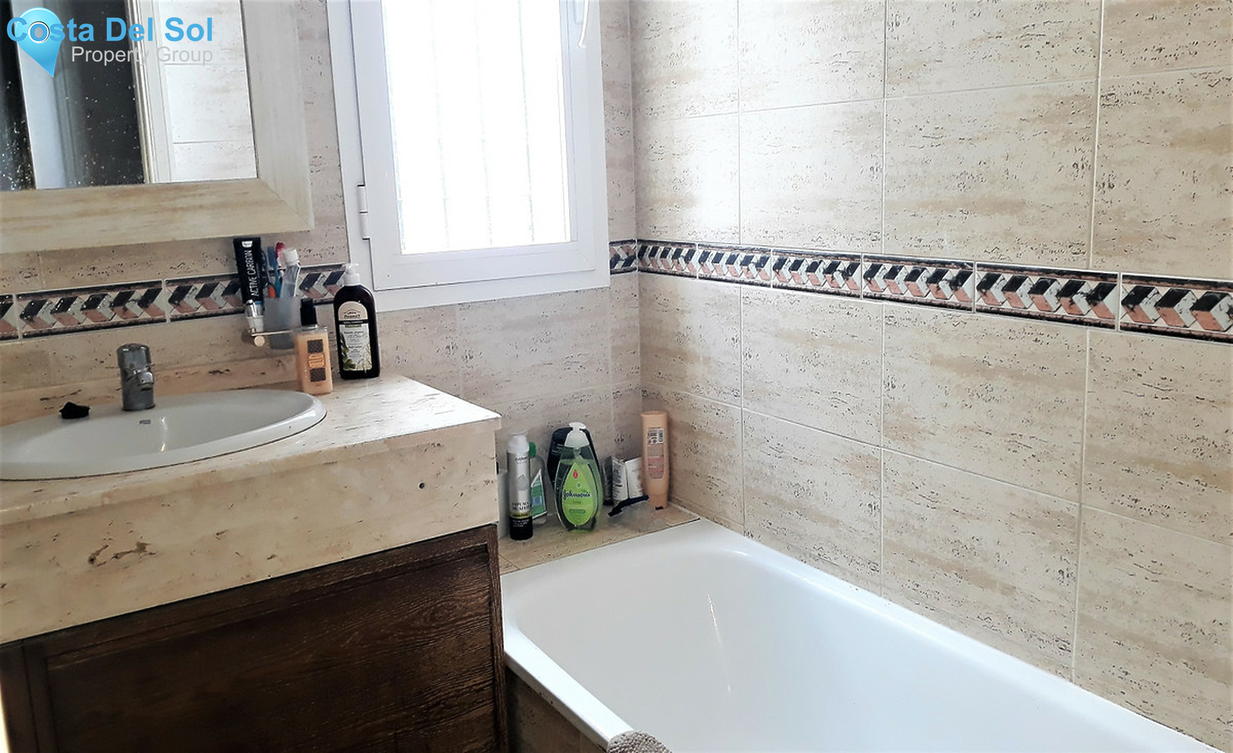 Top Floor Apartment in Nueva Andalucía-1293304