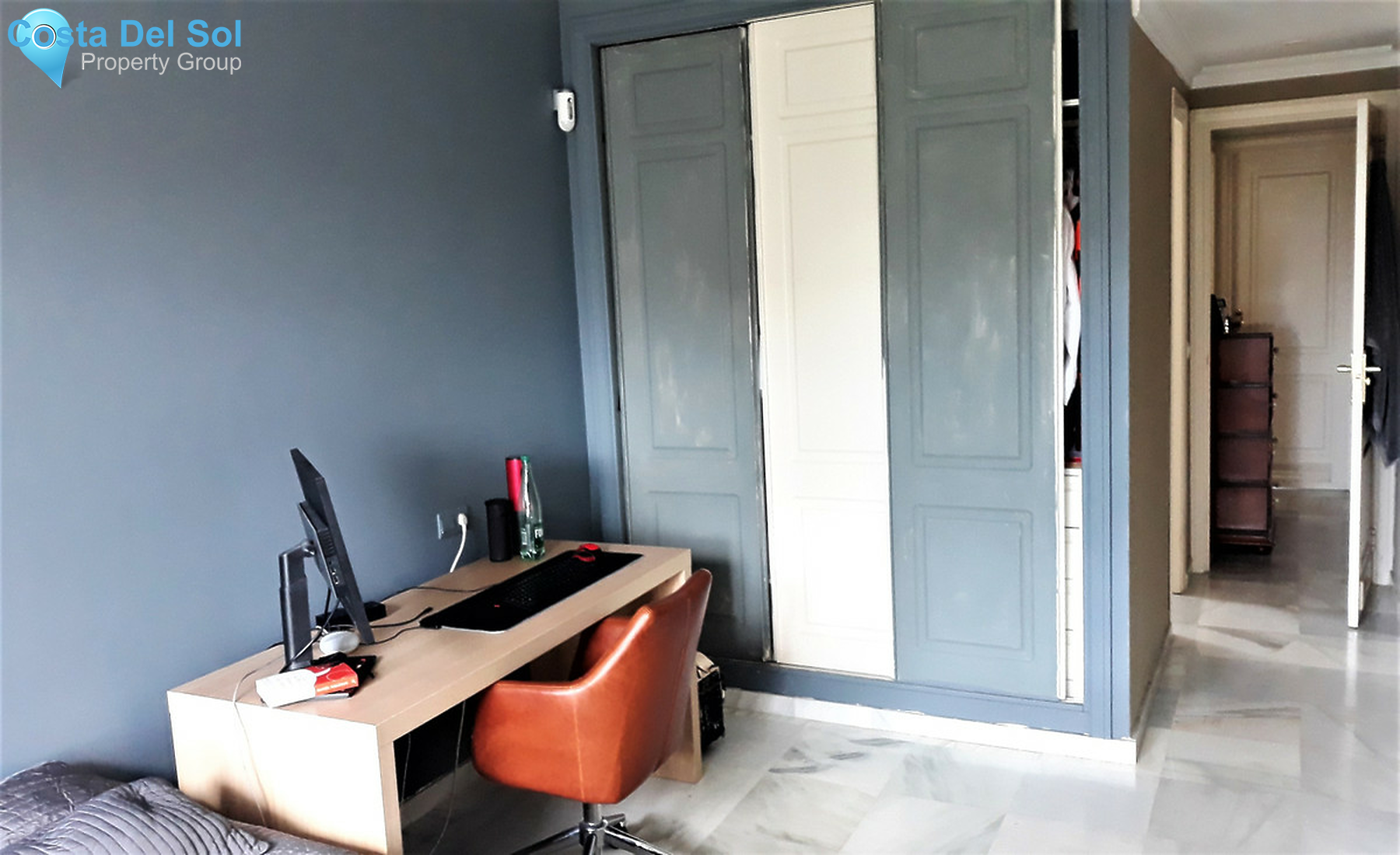 Top Floor Apartment in Nueva Andalucía-1293302