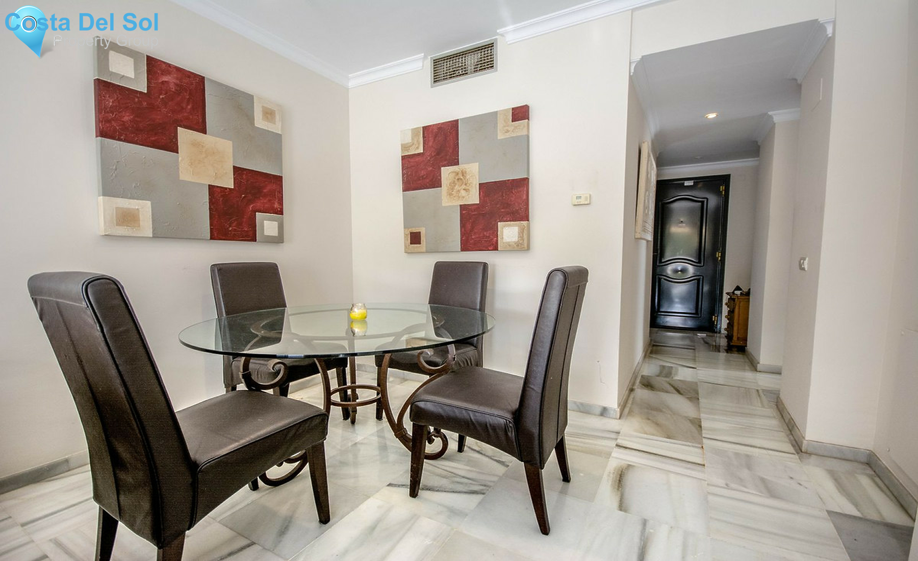 Top Floor Apartment in Nueva Andalucía-1405592