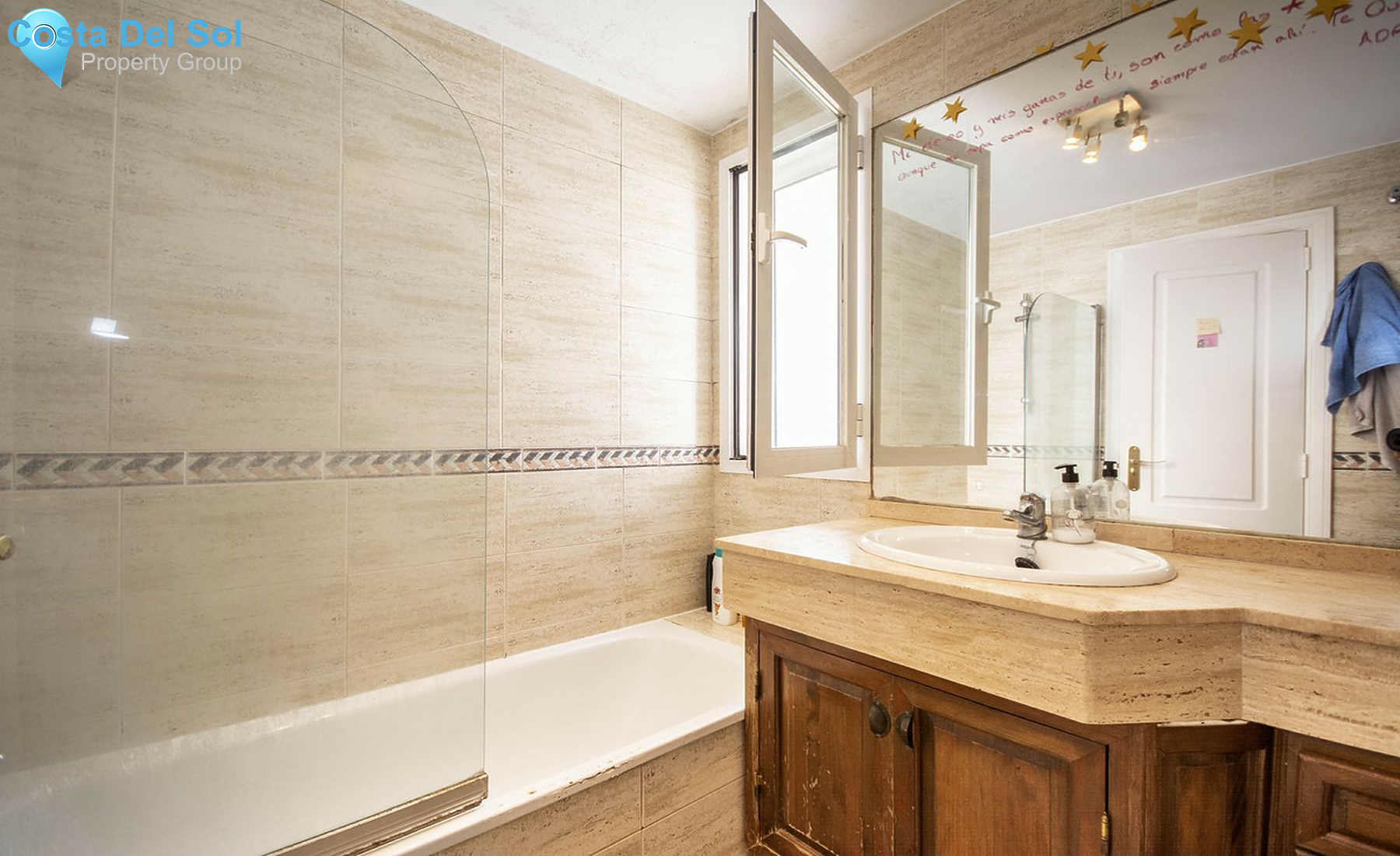 Top Floor Apartment in Nueva Andalucía-1405594