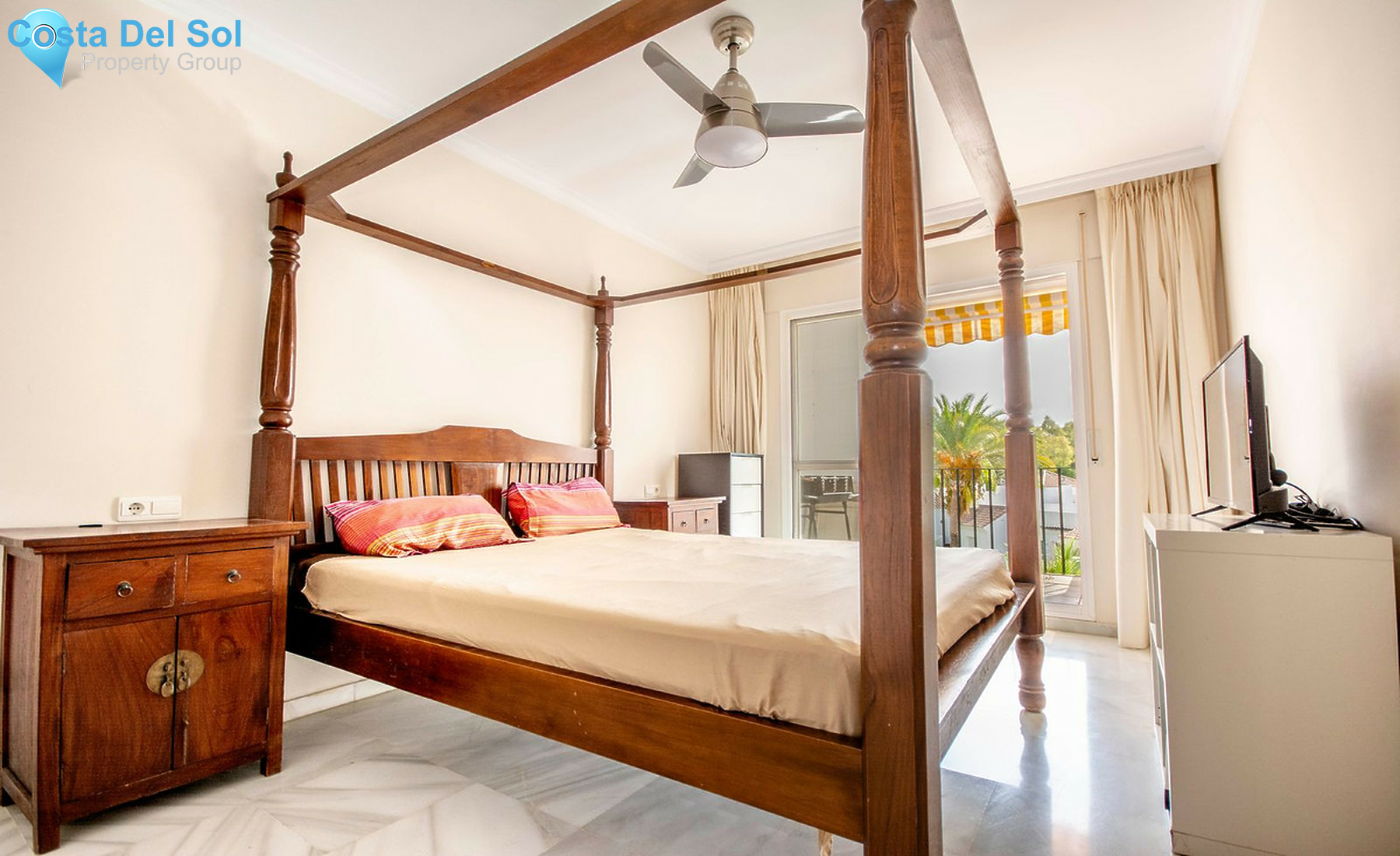 Top Floor Apartment in Nueva Andalucía-1405584