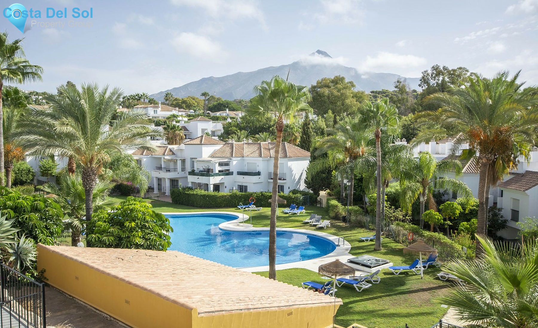 Top Floor Apartment in Nueva Andalucía-1405586