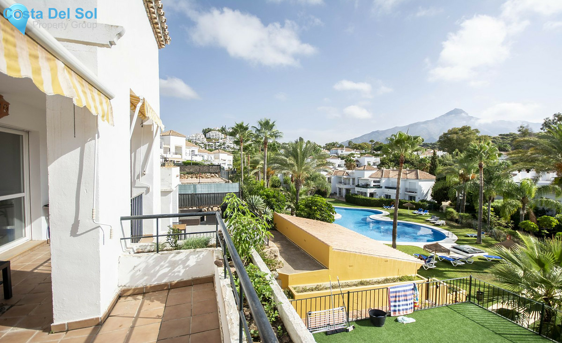 Top Floor Apartment in Nueva Andalucía-1405588