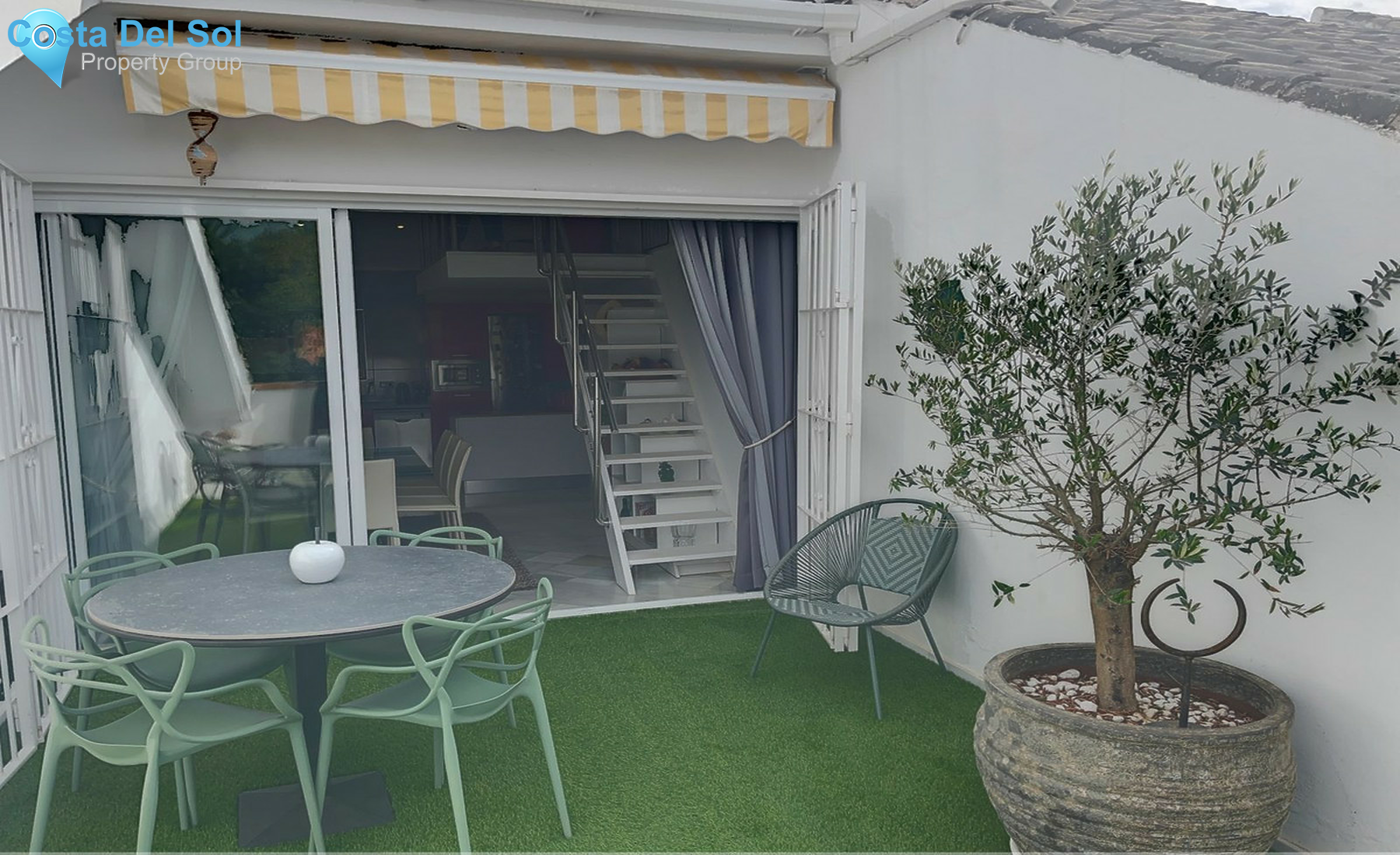 Top Floor Apartment in Nueva Andalucía-1502166