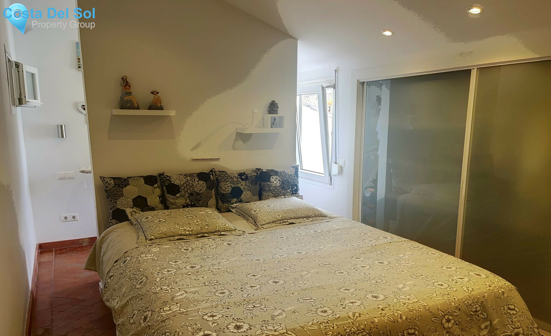 Top Floor Apartment in Nueva Andalucía-1502168