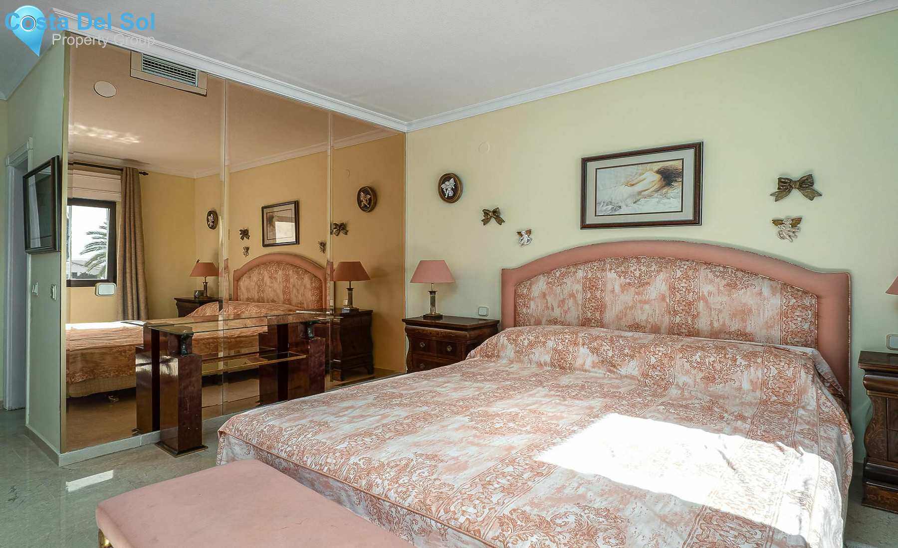 Top Floor Apartment in Nueva Andalucía-1195115