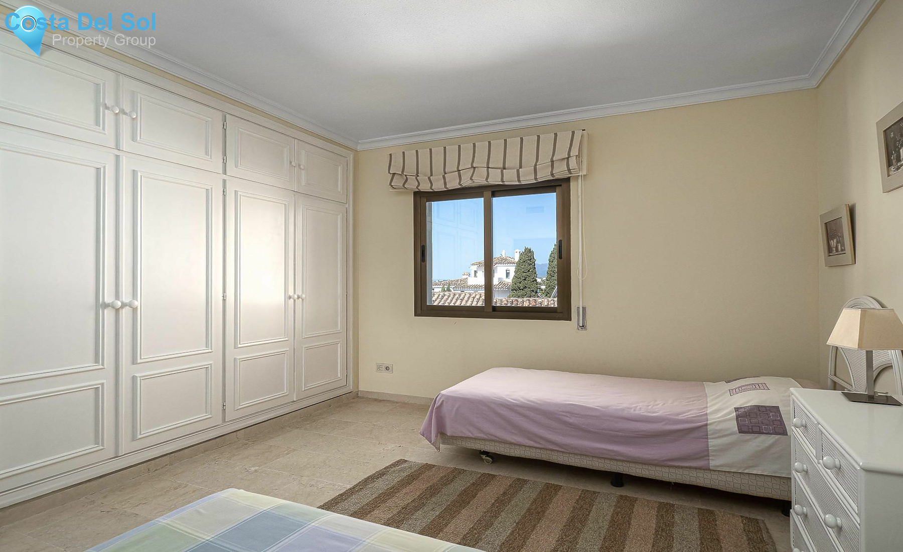Top Floor Apartment in Nueva Andalucía-1195119