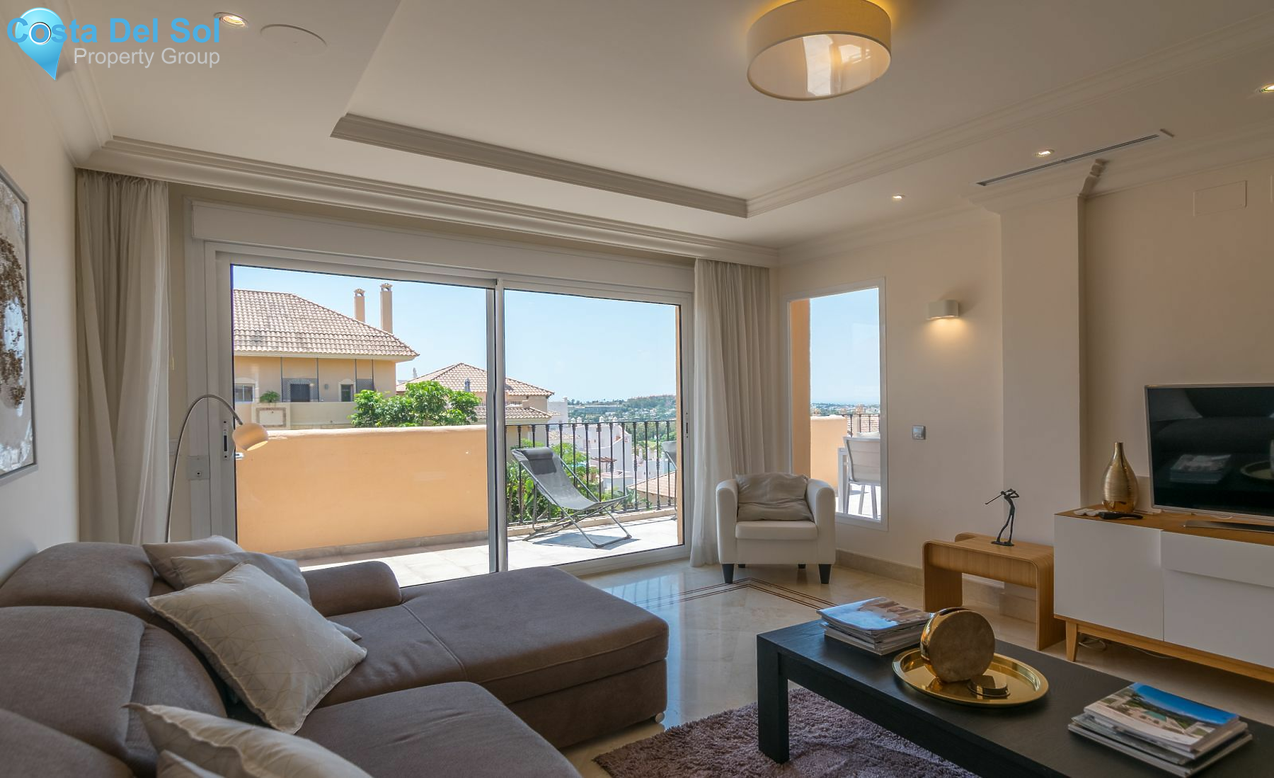 Top Floor Apartment in Nueva Andalucía-1386054