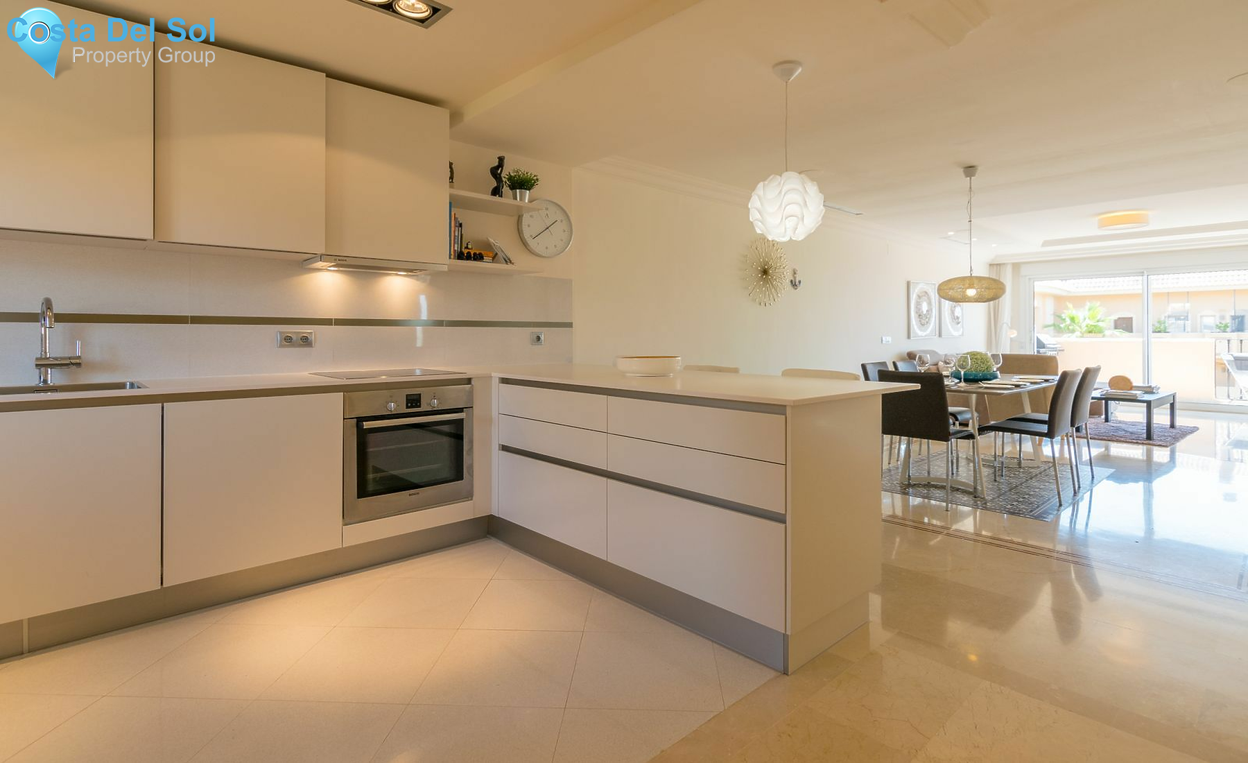 Top Floor Apartment in Nueva Andalucía-1386042