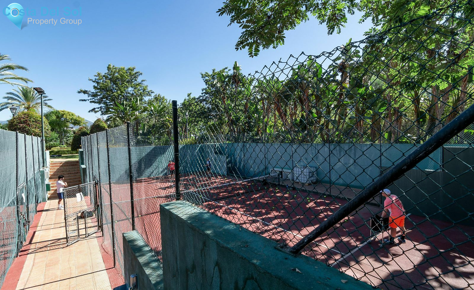 Top Floor Apartment in Nueva Andalucía-1422380
