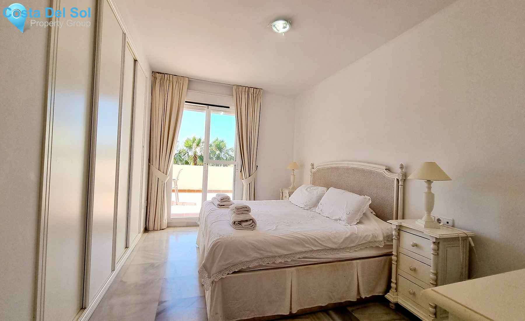 Top Floor Apartment in Nueva Andalucía-1469119