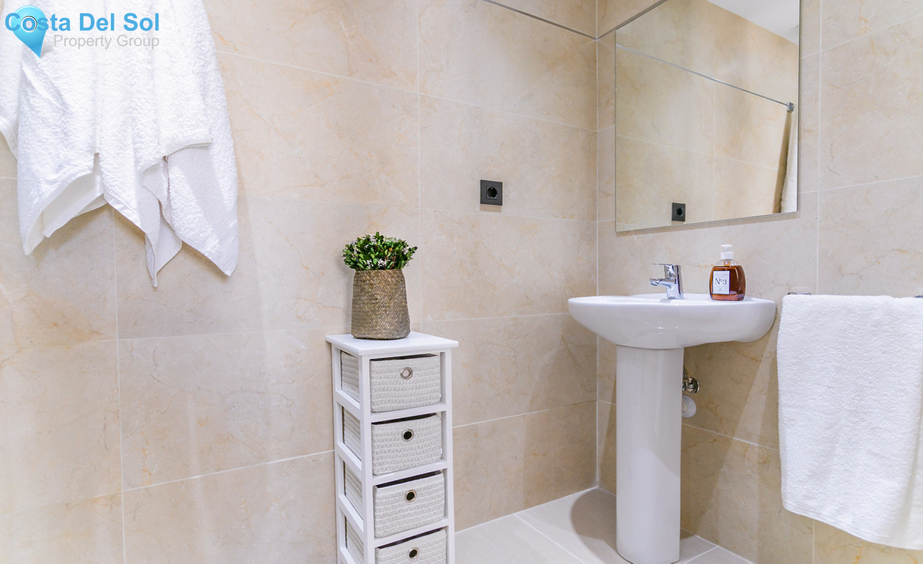 Top Floor Apartment in Puerto Banús-1380883
