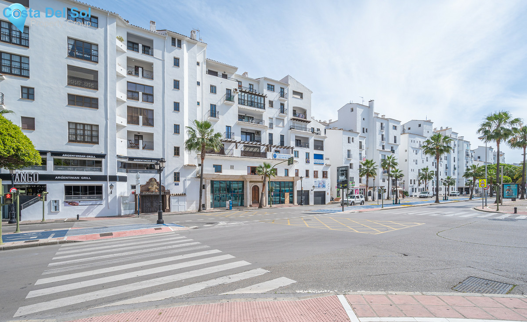 Top Floor Apartment in Puerto Banús