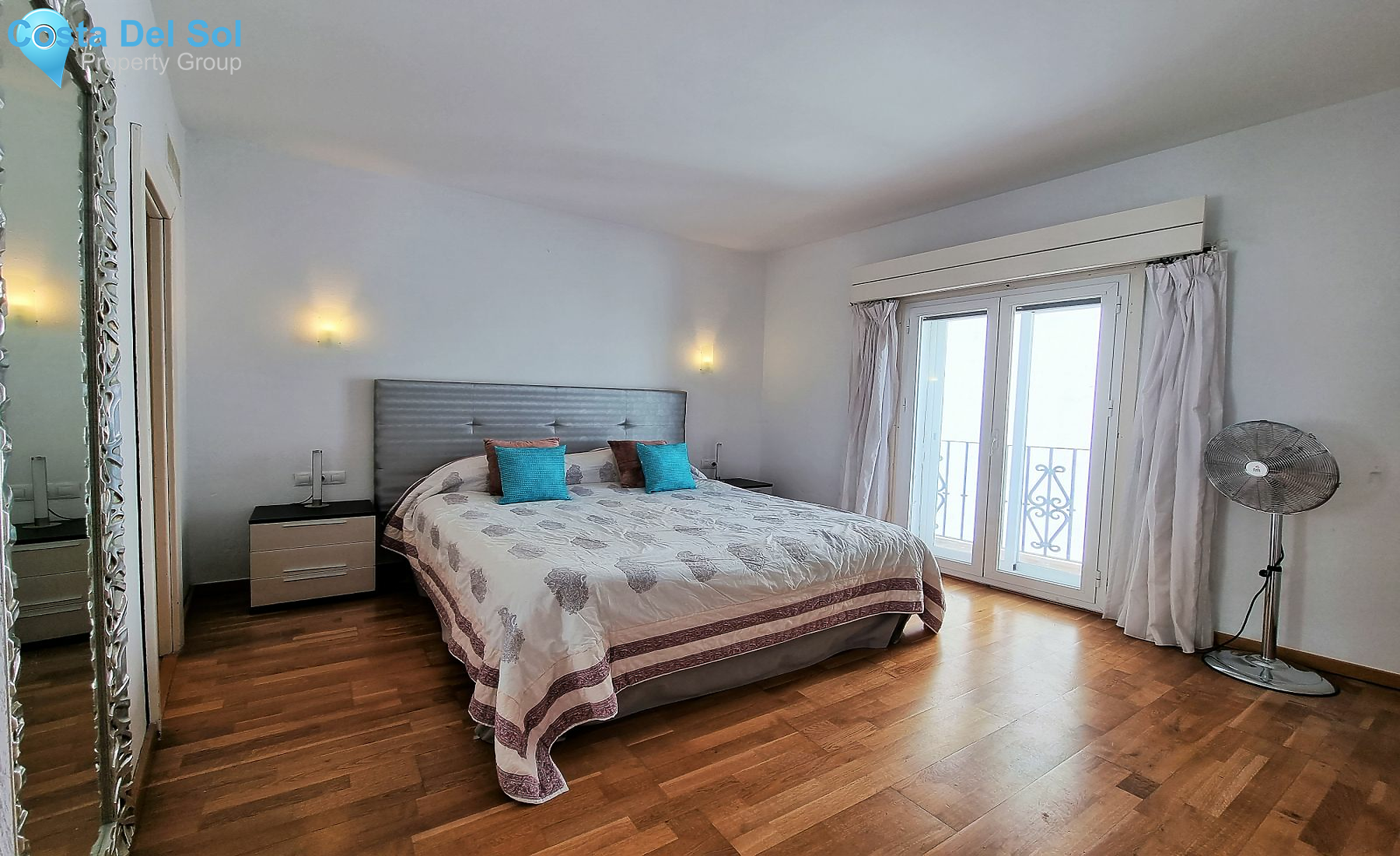 Top Floor Apartment in Puerto Banús-1392324