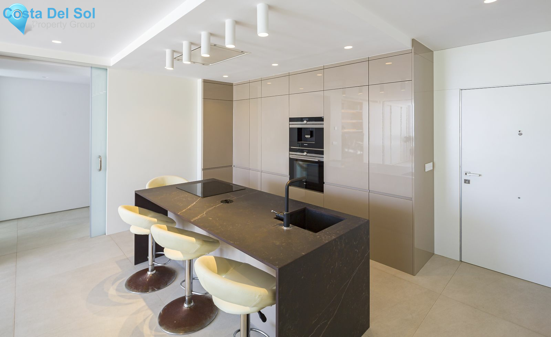 Top Floor Apartment in Puerto Banús-1397918