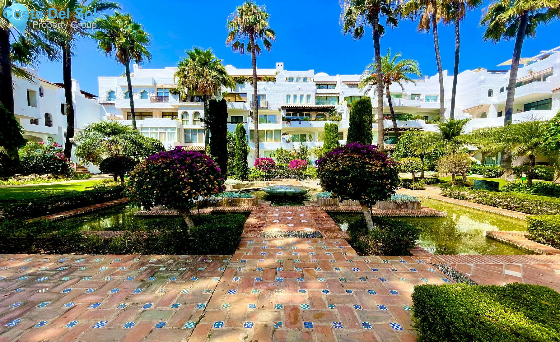 Top Floor Apartment in Puerto Banús
