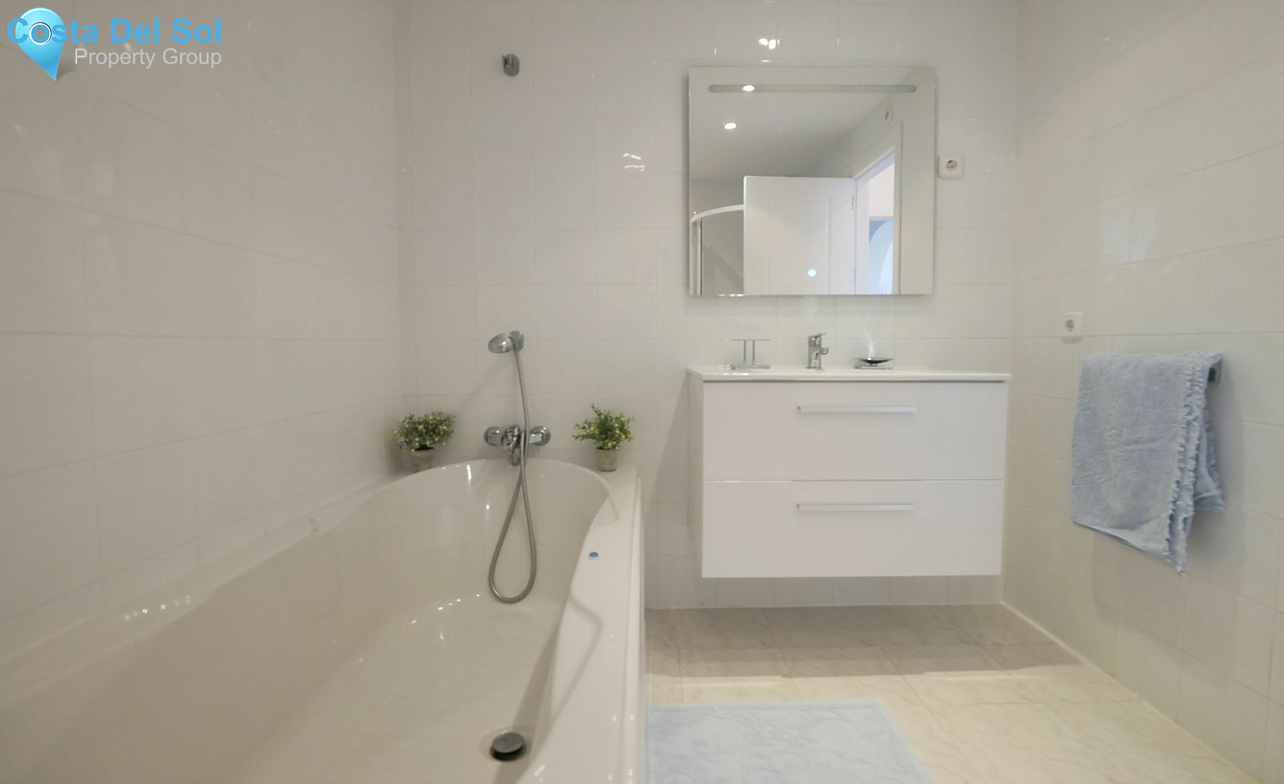 Top Floor Apartment in Puerto de Cabopino-1147806