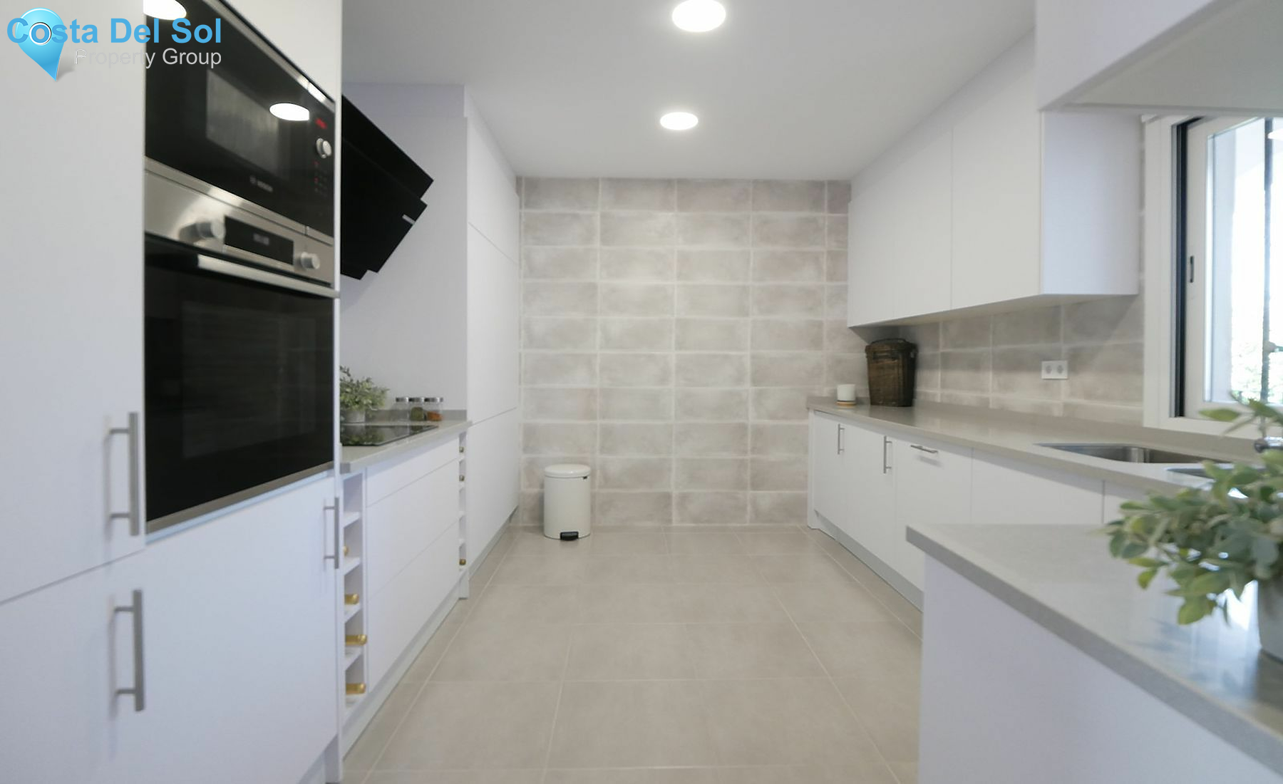 Top Floor Apartment in Puerto de Cabopino-1147809