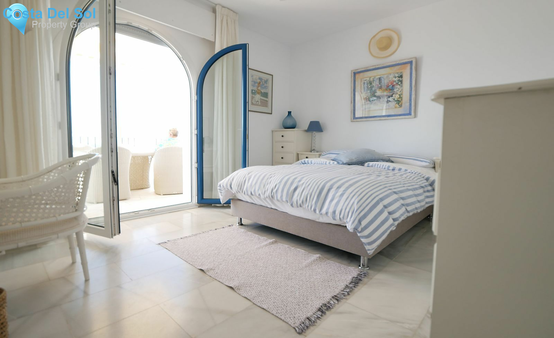 Top Floor Apartment in Puerto de Cabopino-1147811