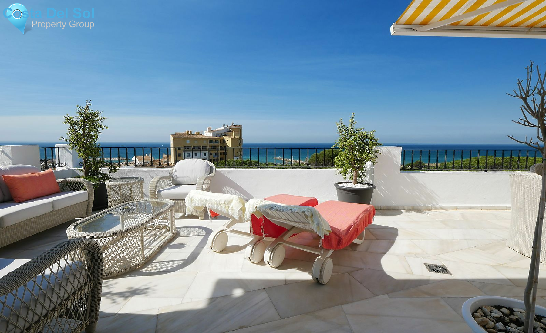 Top Floor Apartment in Puerto de Cabopino-1147801