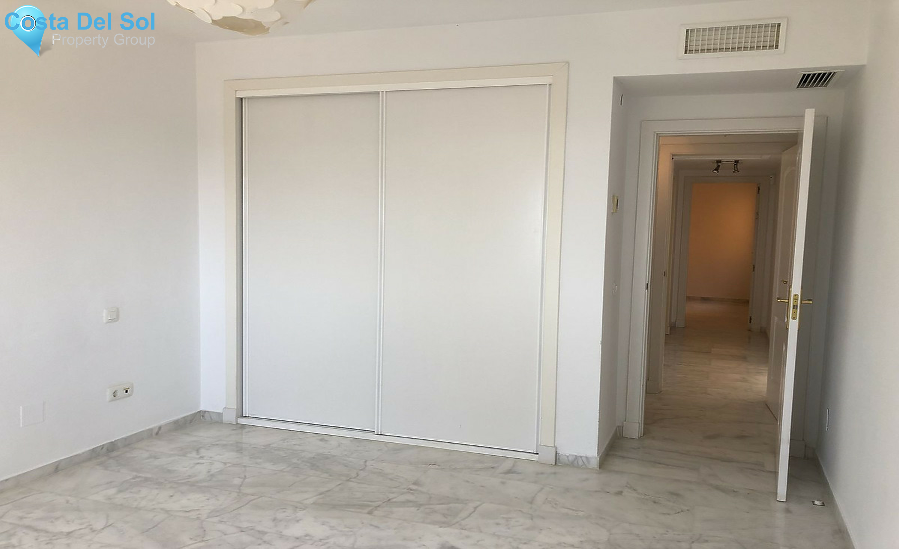 Top Floor Apartment in Reserva de Marbella-1270282