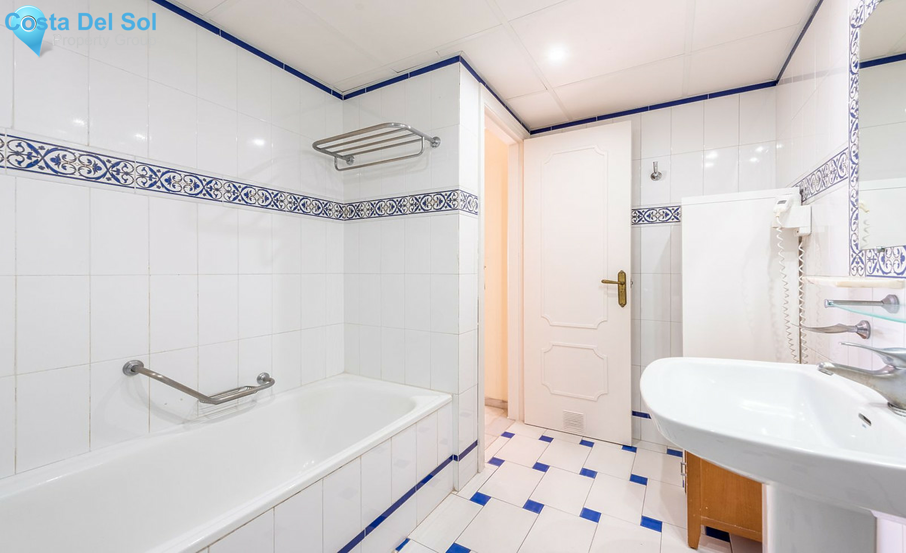 Top Floor Apartment in Riviera del Sol-1510850