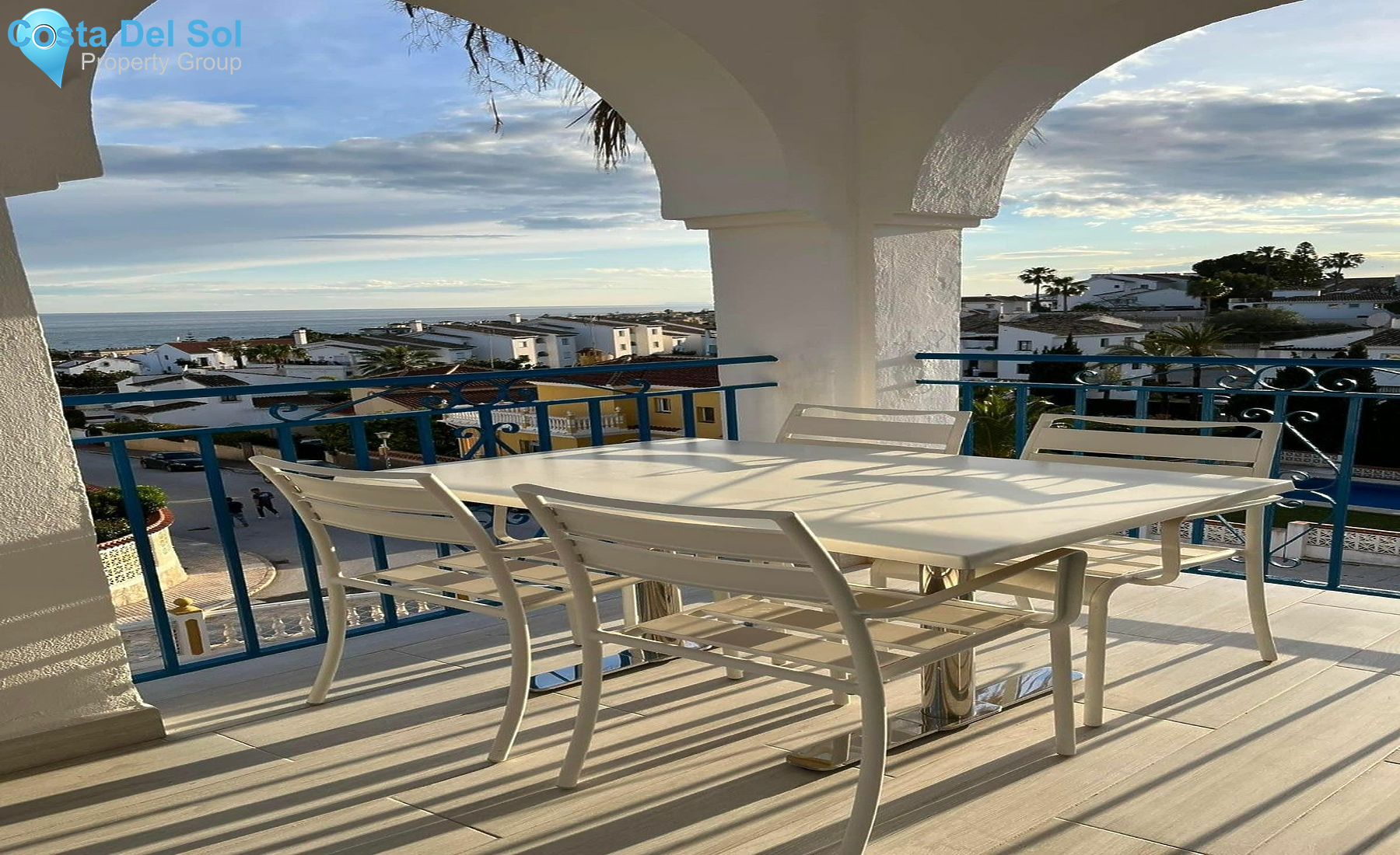 Top Floor Apartment in Riviera del Sol