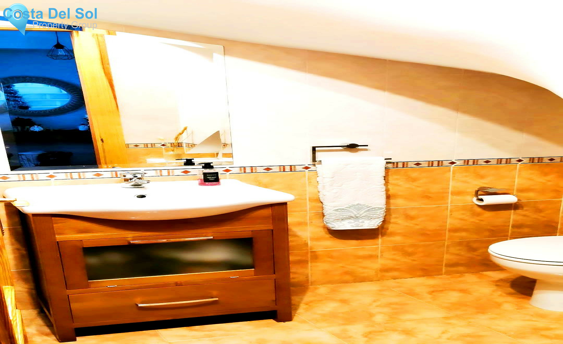 Top Floor Apartment in San Pedro de Alcántara-1323125