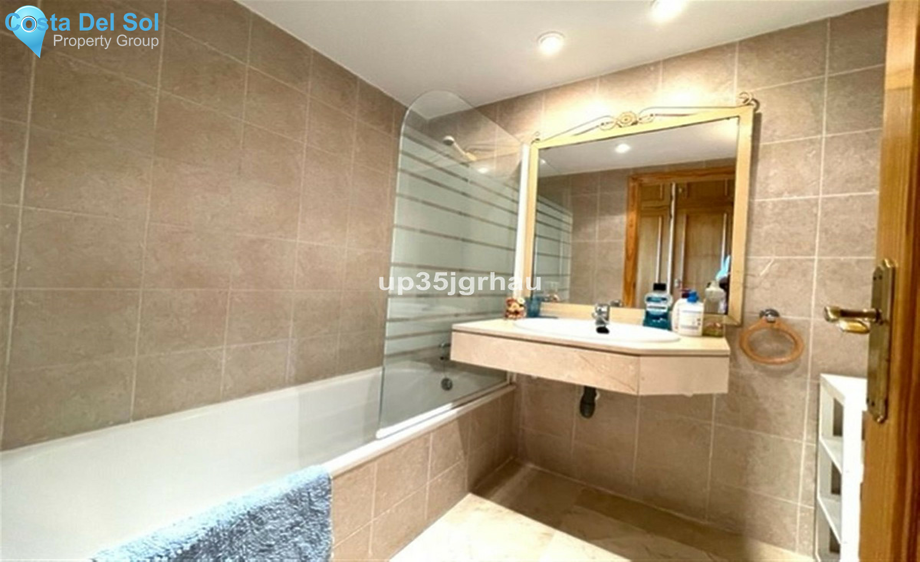 Top Floor Apartment in Selwo-1437135