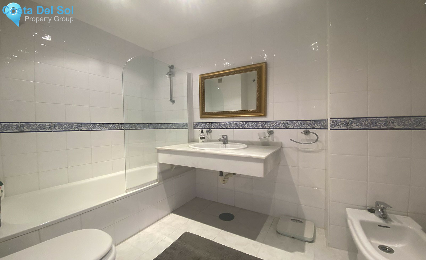 Top Floor Apartment in Selwo-1440912