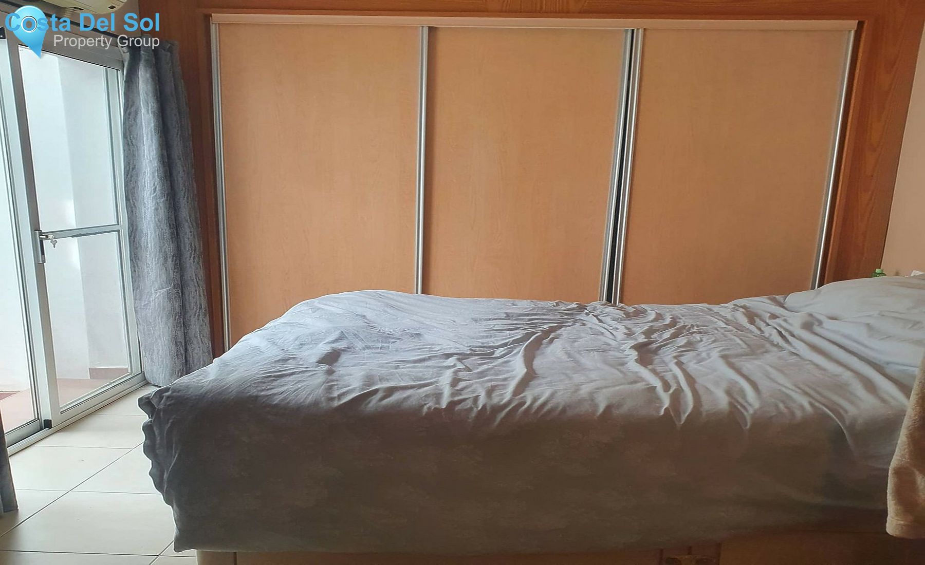 Townhouse in Alhaurín el Grande-1411928