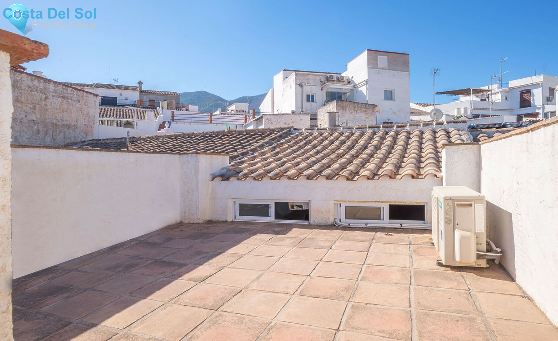 Townhouse in Alhaurín el Grande-1439982