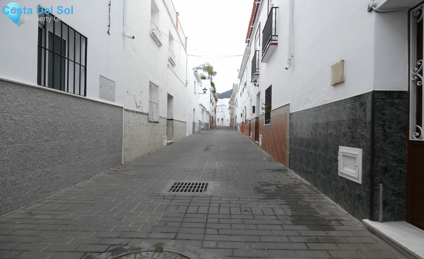 Townhouse in Alhaurín el Grande-1131921