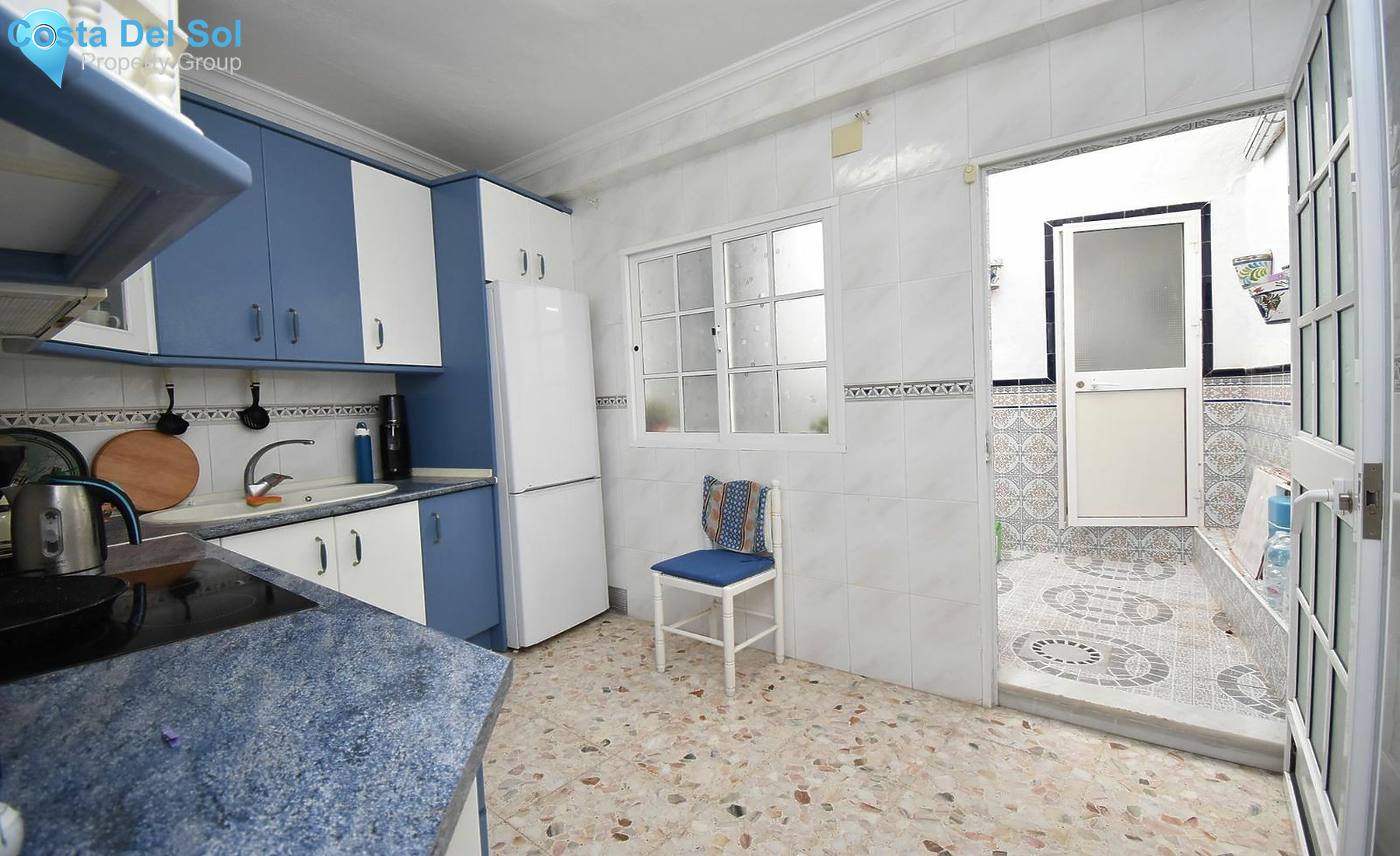 Townhouse in Alhaurín el Grande-1428284