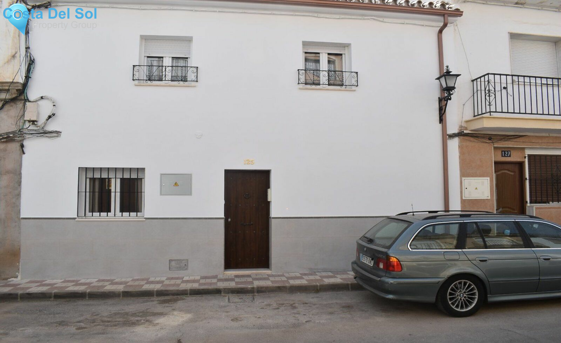 Townhouse in Alhaurín el Grande-1470032