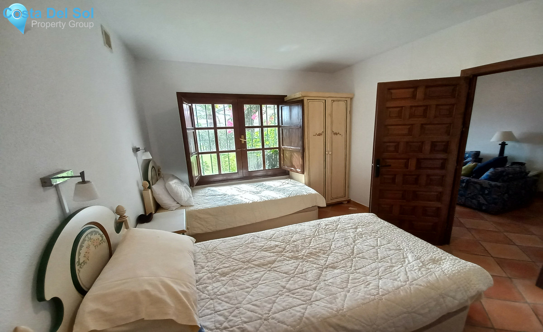 Townhouse in El Chaparral-717428